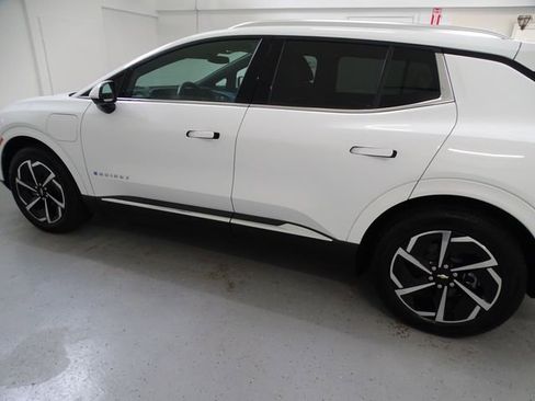 Used 2025 Chevrolet Equinox EV LT w/ Convenience Package FWD image 16