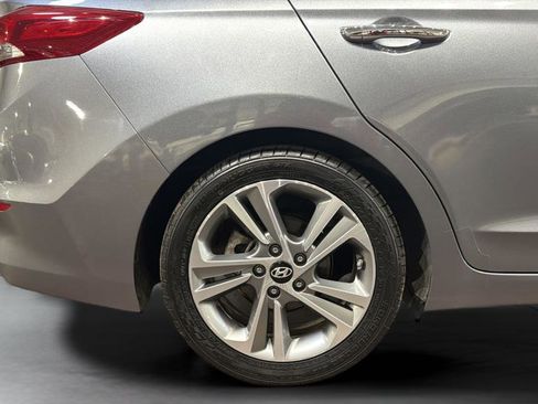 Used 2017 Hyundai Elantra Limited w/ Limited Tech Package 04 image 34