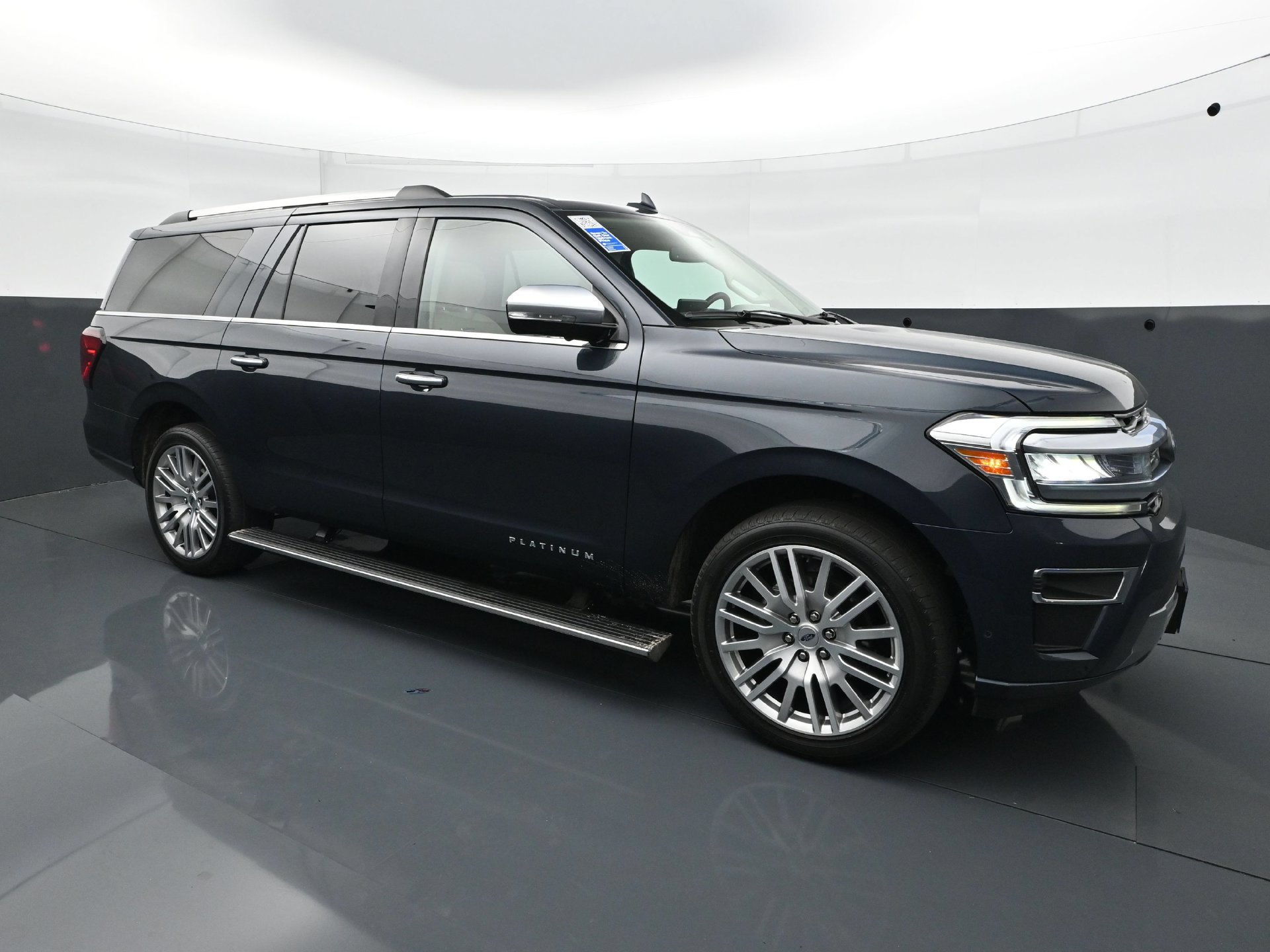 Used 2024 Ford Expedition Max Platinum AWD/4WD image 9