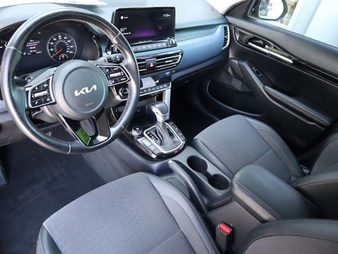 Used 2022 Kia Seltos Nightfall Edition image 9