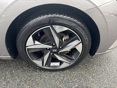 Used 2023 Hyundai Elantra SEL w/ Convenience Package image 11