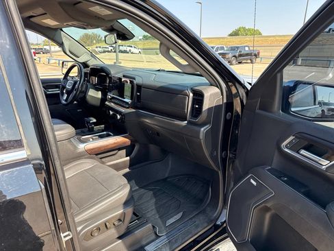 Used 2023 GMC Sierra 1500 SLT AWD/4WD image 14