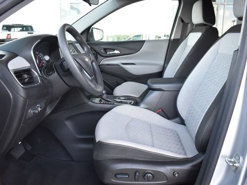 Used 2022 Chevrolet Equinox LT FWD image 4