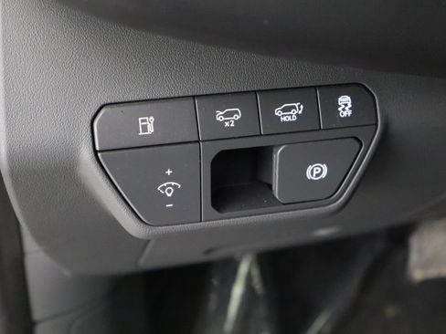 Used 2024 Kia EV9 Light Long Range RWD image 23