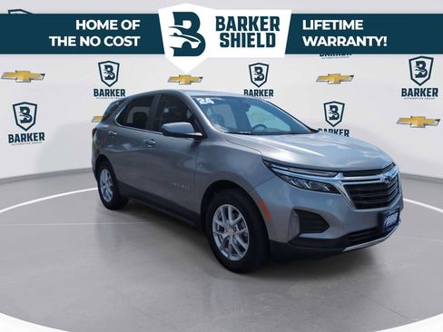 Used 2024 Chevrolet Equinox LT FWD image 2