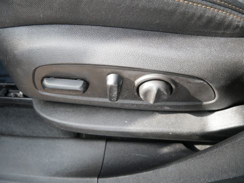 Used 2018 GMC Terrain SLE w/ Driver Convenience Package image 19