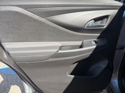 Used 2025 Buick Envista Sport Touring w/ Convenience I Package image 9