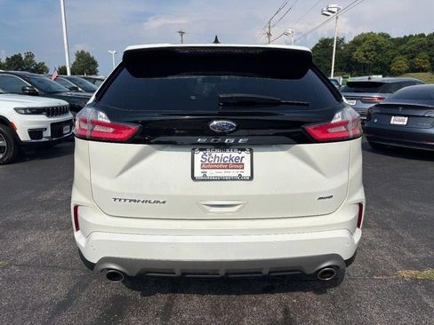 Used 2022 Ford Edge Titanium w/ Equipment Group 301A image 5