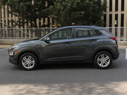 Used 2021 Hyundai Kona SE image 12