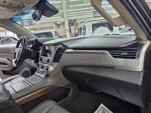 Used 2019 GMC Yukon XL Denali w/ Open Road Package image 22