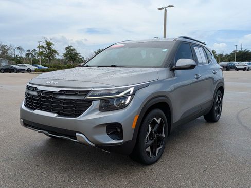 Certified 2024 Kia Seltos EX FWD image 8