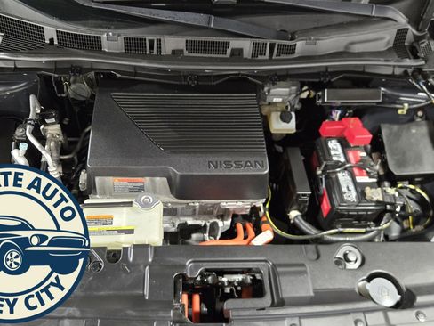 Used 2020 Nissan Leaf SL Plus w/ Protection Package image 35