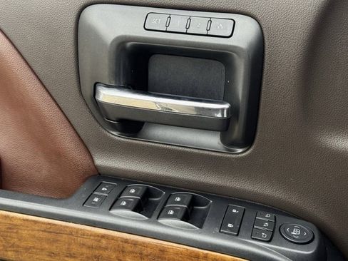 Used 2016 Chevrolet Silverado 2500 High Country w/ Duramax Plus Package image 24