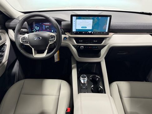 New 2026 Ford Explorer Active w/ Active Comfort Package image 13