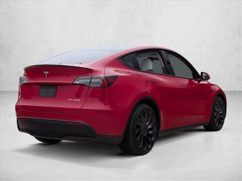 Used 2022 Tesla Model Y Performance image 5
