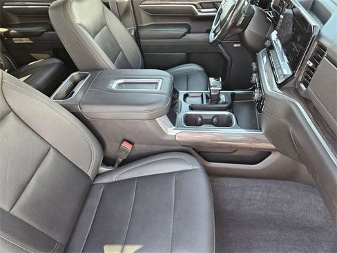 Used 2022 Chevrolet Silverado 1500 LTZ image 14