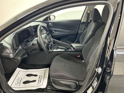 Used 2023 Hyundai Elantra SEL FWD image 9