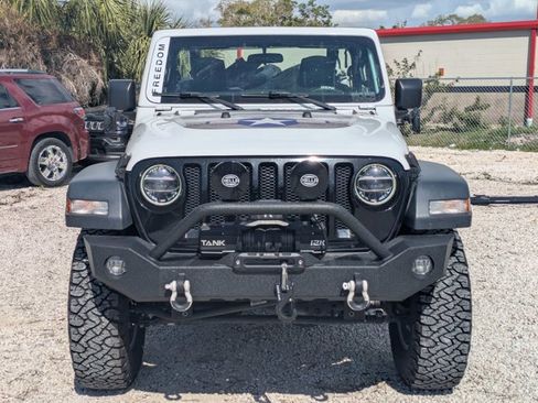 Used 2020 Jeep Wrangler Sport image 2