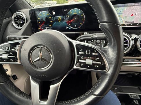 Used 2022 Mercedes-Benz GLA 250 4MATIC image 14