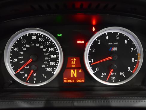 Used 2008 BMW M6 Convertible image 33