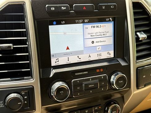 Used 2019 Ford F250 Lariat w/ Lariat Ultimate Package AWD/4WD image 26