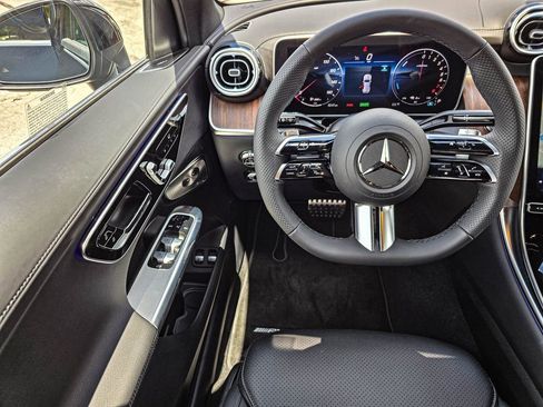 New 2025 Mercedes-Benz GLC 350e 4MATIC image 11
