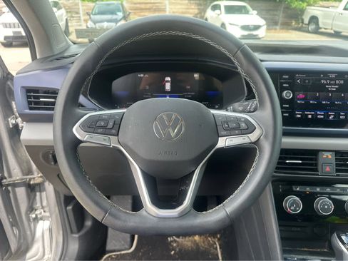 Used 2023 Volkswagen Taos SE w/ Panoramic Sunroof Package AWD/4WD image 12