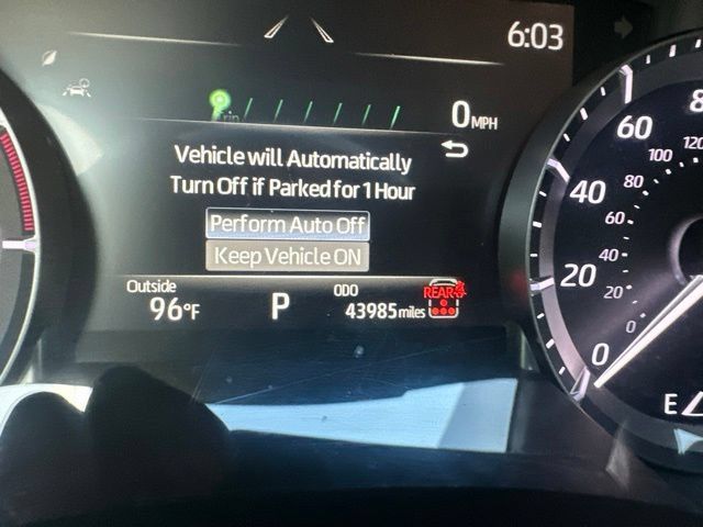 Used 2025 Toyota Highlander LE FWD image 16