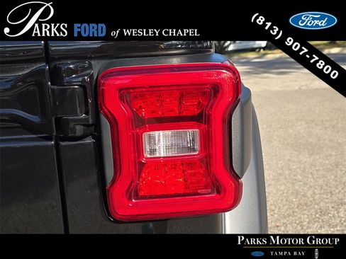 Used 2024 Jeep Wrangler Sport S image 8