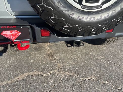 Used 2024 Jeep Wrangler Unlimited Rubicon AWD/4WD image 8
