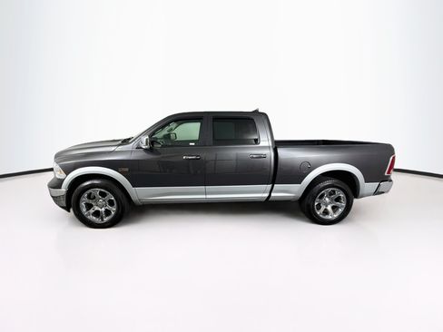 Used 2018 RAM 1500 Laramie w/ Convenience Group AWD/4WD image 4
