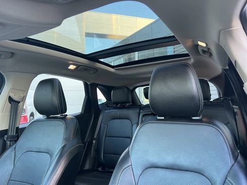 Used 2020 Ford Escape Titanium image 24