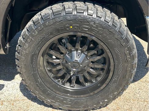 Used 2017 RAM 1500 Laramie w/ Convenience Group AWD/4WD image 10