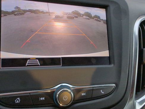Used 2024 Chevrolet Equinox LT FWD image 14