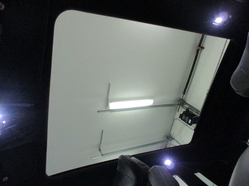 Used 2024 Cadillac Lyriq Sport image 18