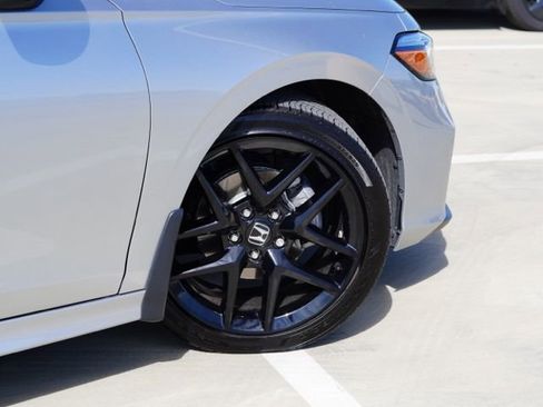 Used 2025 Honda Civic Sport image 8