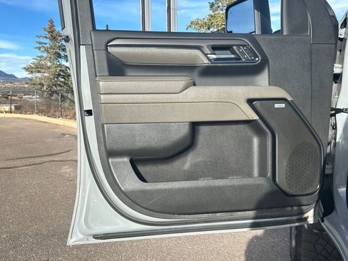 Used 2024 Chevrolet Silverado 2500 ZR2 w/ ZR2 Bison Edition image 31