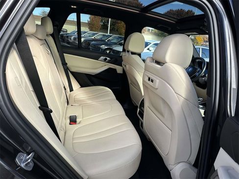 Used 2021 BMW X5 xDrive40i w/ Convenience Package image 13