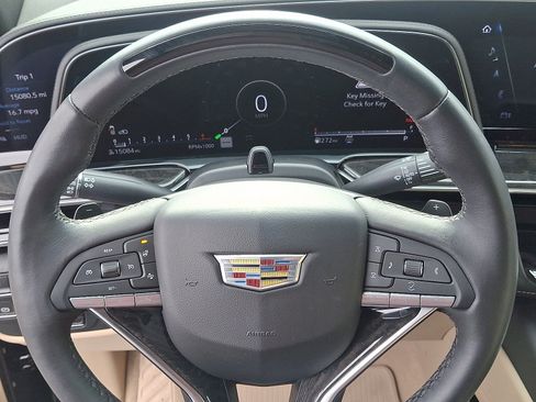 Certified 2024 Cadillac Escalade ESV Premium Luxury w/ Performance Package AWD/4WD image 13