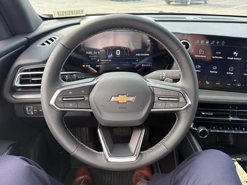 New 2026 Chevrolet Traverse LT w/ Driver Confidence Package AWD/4WD image 13