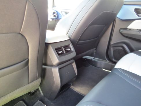 Used 2025 Chevrolet Equinox EV LT FWD image 14