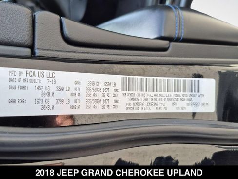 Used 2018 Jeep Grand Cherokee Laredo AWD/4WD image 26
