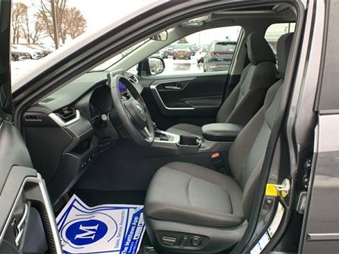 Used 2023 Toyota RAV4 XLE image 10