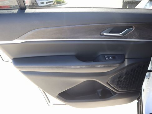 New 2025 Jeep Grand Cherokee L Limited image 19