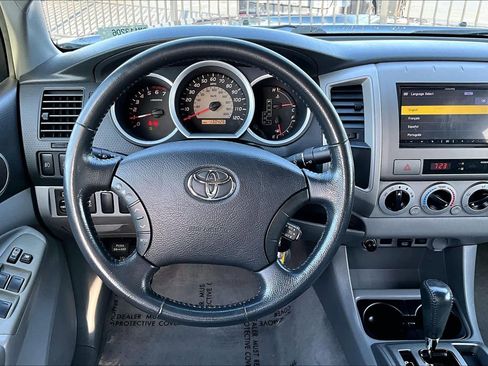 Used 2011 Toyota Tacoma PreRunner image 6