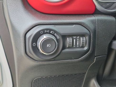Used 2021 Jeep Wrangler Unlimited Rubicon AWD/4WD image 15