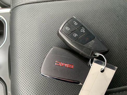 Used 2023 GMC Sierra 1500 SLT w/ SLT Convenience Package image 33