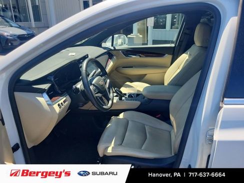 Used 2017 Cadillac XT5 Premium Luxury AWD/4WD image 8