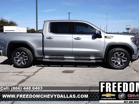 New 2026 GMC Sierra 1500 SLT image 4