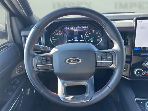 Used 2023 Ford Expedition Limited image 17